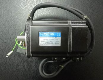 90K61-111503 90K61-111504 YAMAHA Servo Motor 400 Watt Q2AA07040DXS22 Black Color