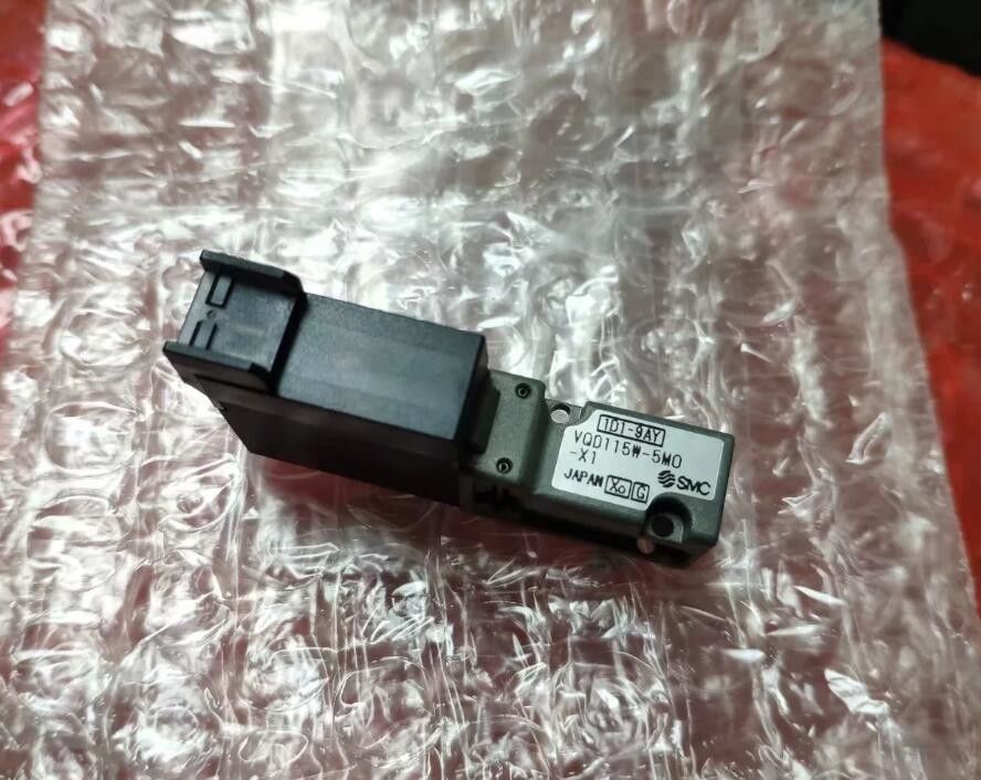 SMC Metal Solenoid Valve SMT Spare Parts VQD115W-5M0-X1 Long Service Life